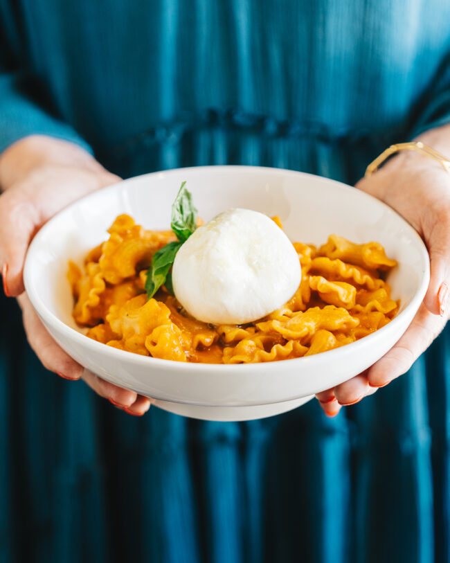 Gemelli – Burrata_alla_vodka dish