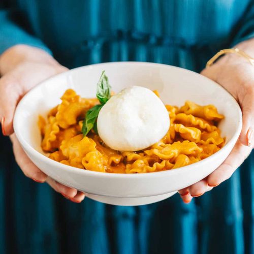 Gemelli - Burrata_alla_vodka dish