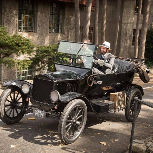 Mountaineer-Motor-Tours-in-Grove-Park-Inn-neighborhood