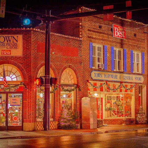 Town-Hardware-Christmas-JEO_0331-3---Peter-Ballhaussen