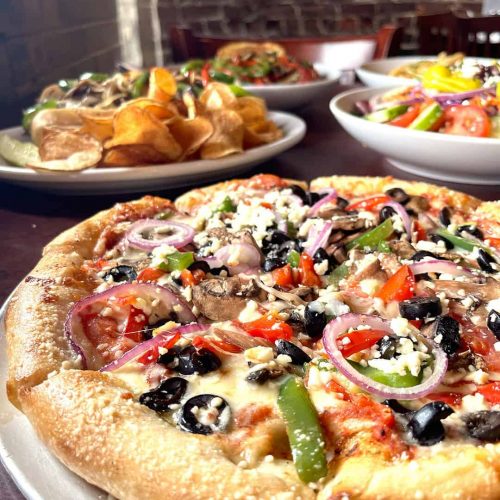 Twisted-Laurel-Weaverville-Pizza-and-entrees