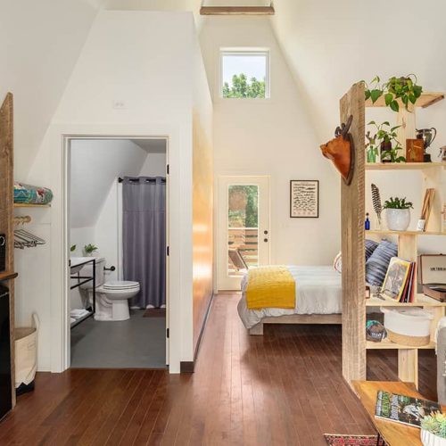 Wrong Way River Lodge & Cabins